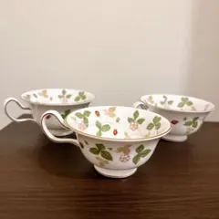 【うらないし様専用】WEDGWOOD ワイルドストロベリー カップのみ　3客