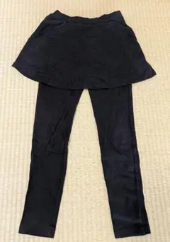 デビロック　キッズ　黒色　十分丈スカッツ　スカートパンツ140