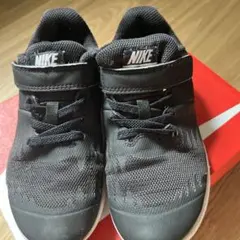 ブラックメッシュランニングシューズ　18.0cm