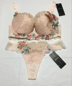 ワコール　サルート　シャガール　ブラジャー　ソング　キャミソール ワコール サルート シャガール ブラジャー ソング キャミソール - メルカリ