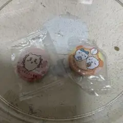 ちいかわ　くら寿司缶バッジ2点セット