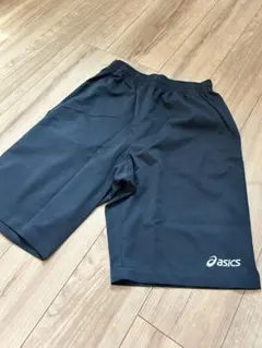 asics 黒ハーフパンツ