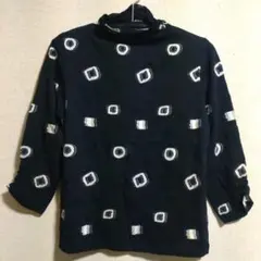新品未使用 シワ加工 幾何学柄刺繍デザイン プルオーバー カットソー 日本製のサムネイル