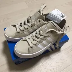 アディダス【未使用】スニーカー　レディース　ベージュ(表示はブラウン)
