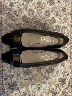 フェラガモパンプス