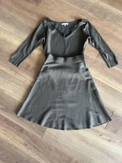 【大幅値下げ】プロポーション　カーキニットフレアスカートセット