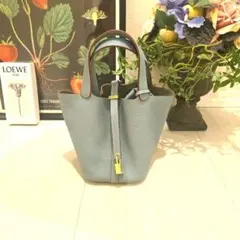 バケットバッグ ライトブルー ゴールド金具 レザーハンドバッグ - メルカリ
