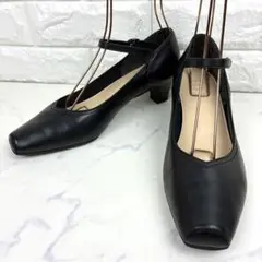 美品　ラボキゴシ ワークス　ベルト付ポインテッドトゥパンプス　Vカット　24 美品 ラボキゴシ ワークス ベルト付ポインテッドトゥパンプス Vカット