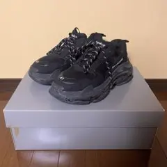 コキンちゃん 　BALENCIAGA Triple S コキンちゃん 様専用 BALENCIAGA Triple S - メルカリ