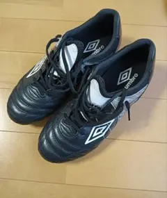 umbro サッカーシューズ 22.5センチ