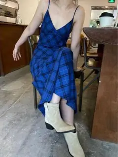 青と黒のチェック柄キャミワンピース