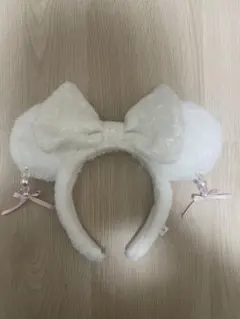 ディズニーカチューシャ ホワイト パール