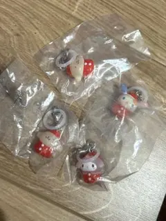 サンリオ ガチャガチャ いちごめじるしアクセサリー ポムポムプリン マイメロディ