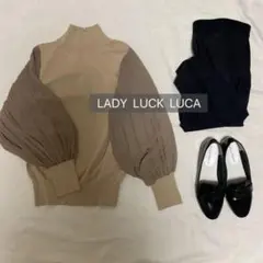 美品 LUCA ニット プルオーバー ハイネック バルーン袖　プリーツ　ブラウス