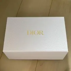 Dior ギフトボックス　リボン入り