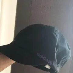 キャップ   アディダス  黒   ロゴは紫