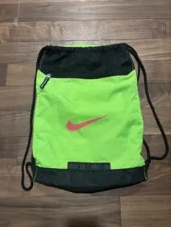 Nike ナップサック蛍光グリーン