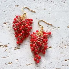 1点限り　天然石ピアス　チャーム　紅灯の果実　赤珊瑚