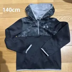 Under Armour 迷彩柄フード付きパーカー