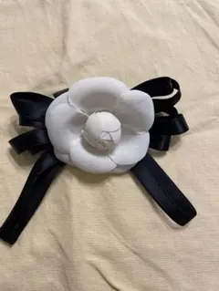 白い花のヘアアクセサリーandコサージュ