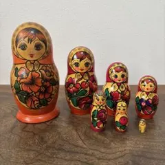 ロシア　木製　マトリョーシカ 8個セット 手描き　人形