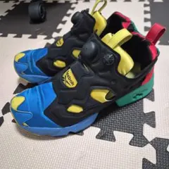 Reebok リーボック インスタポンプフューリー スニーカー FZ2065