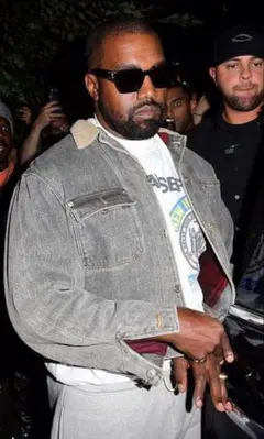 定価以下 カニエウエスト KANYE WEST着 プラダ PRADA サングラス