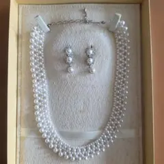 ホワイトパール ネックレスとイヤリングセット