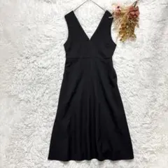 GU ジーユー ノースリーブワンピース 膝丈 Vネック 無地 体型カバー