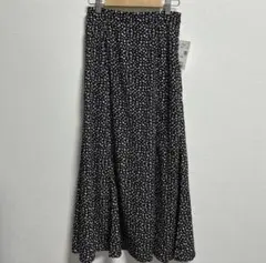 【新品未使用】花柄ロングスカート　ブラック　ハニーズ