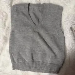 グレーニットベスト