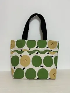 かわいい果物柄のトートバッグ