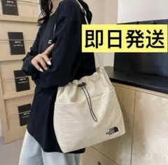 タグ付き ザノースフェイス ショルダーバッグ ベージュ