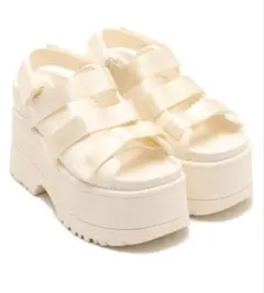 UGG W GOLDENRISE JASMINEアグ ゴールデンライズ - メルカリ