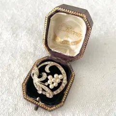 【 795 】イギリス ヴィンテージ パールフラワー ブローチ