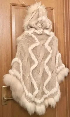 ラスト値下げ★フード付き★リアルファーの可愛いポンチョ風コート