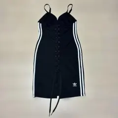 タグ付き、未使用　adidas レースアップ　キャミワンピ　黒
