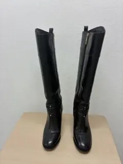 黒いレザーロングブーツ　TORY BURCH