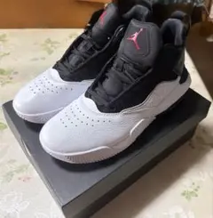 Jordan Stay Loyal 8.5 ブラック/レッド