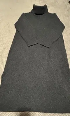 ダークグレー タートルネックニットワンピース