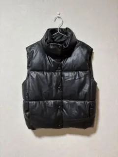 『ZARA フェイクレザーダウンベスト』のサムネイル