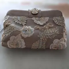 Item thumbnail for item cfbd0d16-b301-40b8-9d19-b8ec6ffcb1ff