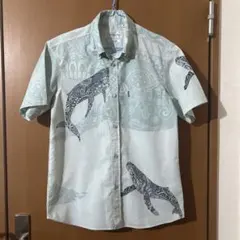 MAJUN マジュン かりゆしウェア　アロハシャツ クジラ柄 スリムフィット Mのサムネイル