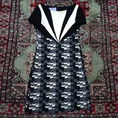 プラダ PRADA 総柄 フレア ワンピース ミモレ丈 38 プラダ PRADA 総柄 フレア ワンピース ミモレ丈 38 - メルカリ