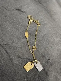 Item thumbnail for item 3990c623-2e9d-475c-a510-9a3c05bafebc