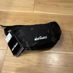 WILD THINGS ボディバッグ・ウエストポーチ ブラック迷彩