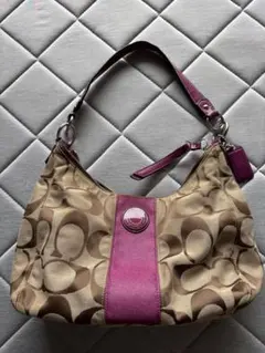 コーチ　シグネチャーショルダーバッグ