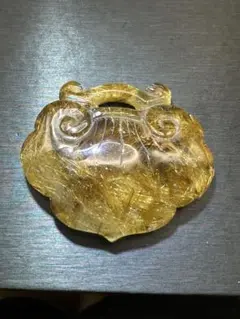 ルチルクォーツ　縁起物（如意）