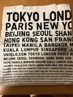 UNIQLO トートバッグ 都市名プリント キャンバス地のサムネイル