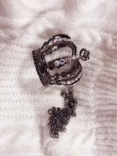 クラウン型クリスタルネックレス